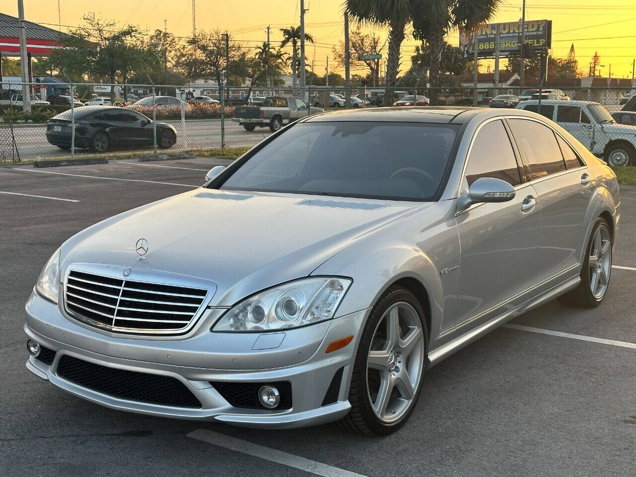 2007 Mercedes-Benz S-Class Sedan - $27,900