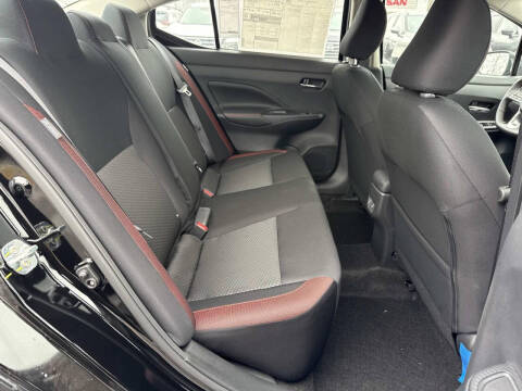 2025 Nissan Versa SR