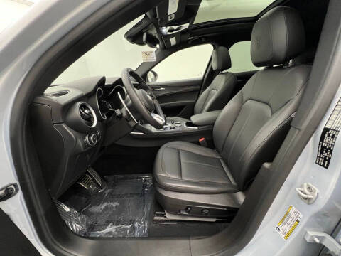 2022 Alfa Romeo Stelvio Sprint