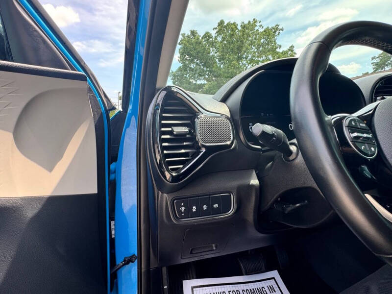 2023 Kia Soul GT-Line