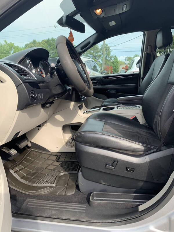 2020 Dodge Grand Caravan SXT