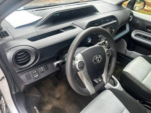 2013 Toyota Prius c Two