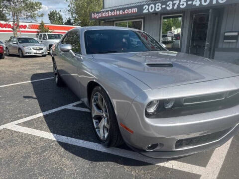 2015 Dodge Challenger SXT Plus