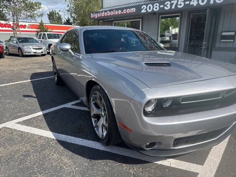 2015 Dodge Challenger SXT Plus