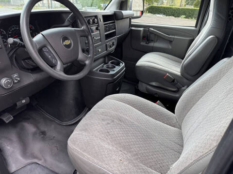 2017 Chevrolet Express 2500