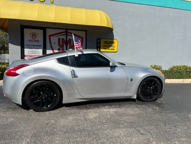 2009 NISSAN 370Z Coupe - $12,995
