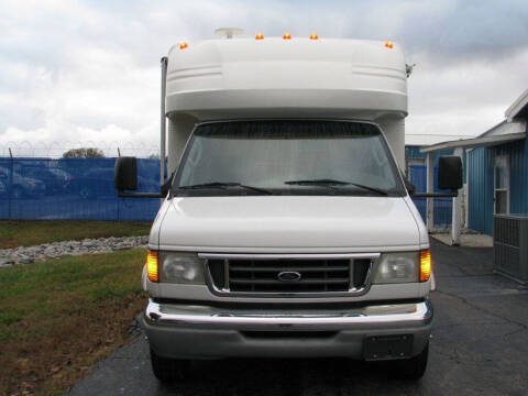 2003 Ford E-Series E-450 SD