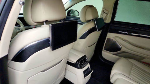 2020 Genesis G90