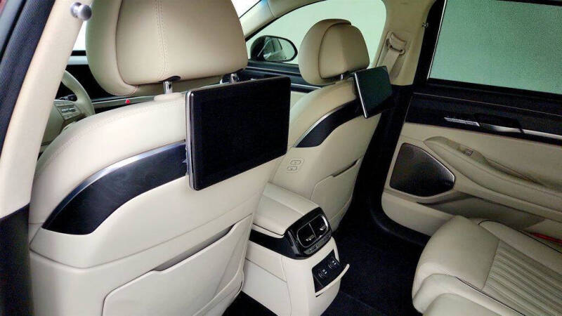 2020 Genesis G90