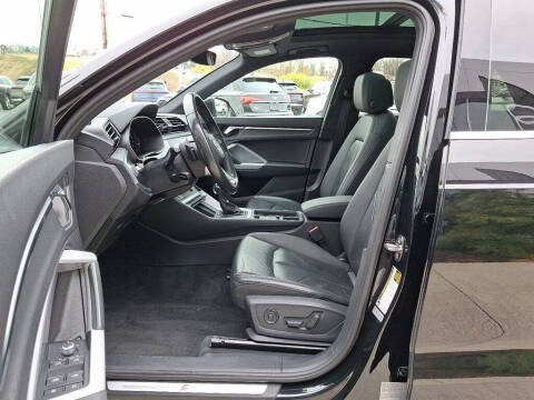 2022 Audi Q3 quattro S line Premium 45 TFSI