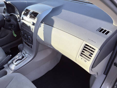 2011 Toyota Corolla LE