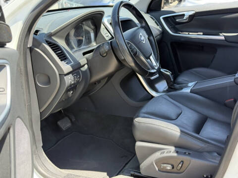 2015 Volvo XC60 T5 Drive-E Premier