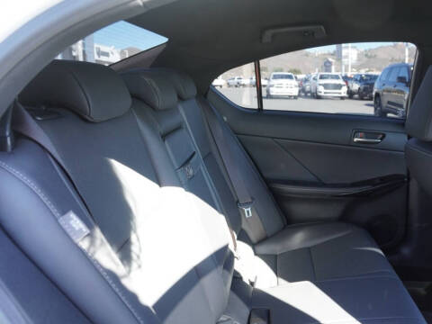 2024 Lexus IS 300 F SPORT Design