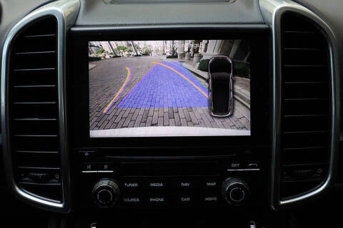 2018 Porsche Cayenne Platinum Edition