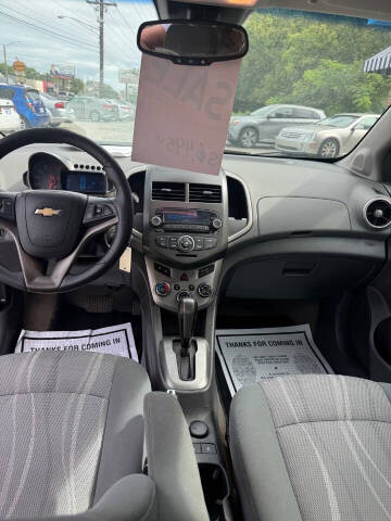 2016 Chevrolet Sonic LT Auto