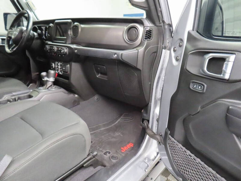 2021 Jeep Gladiator Sport