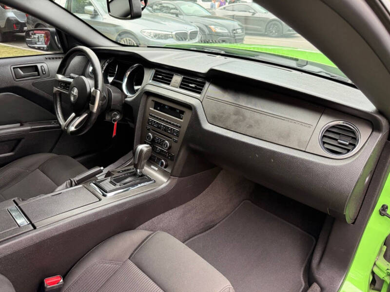 2013 Ford Mustang V6