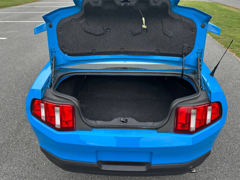 2010 Ford Mustang V6