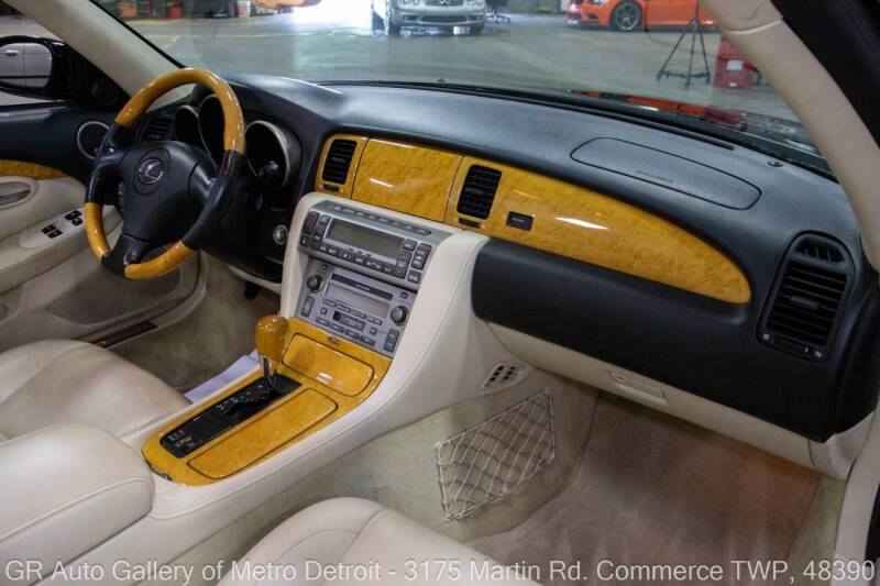 2004 Lexus SC 430