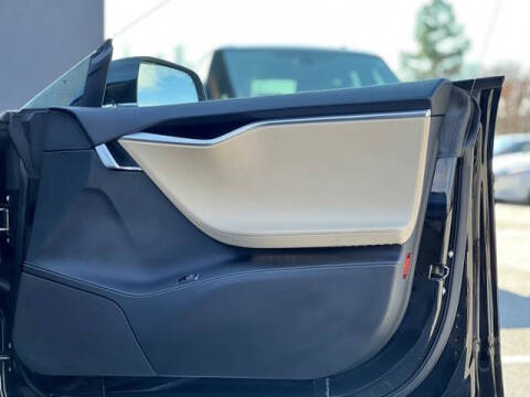 2017 Tesla Model S 90D