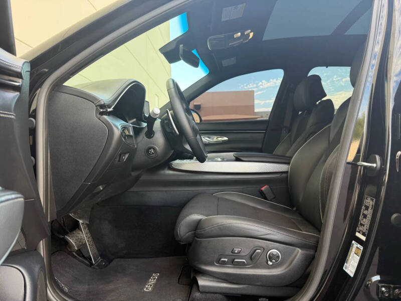 2024 Genesis GV70 2.5T Standard