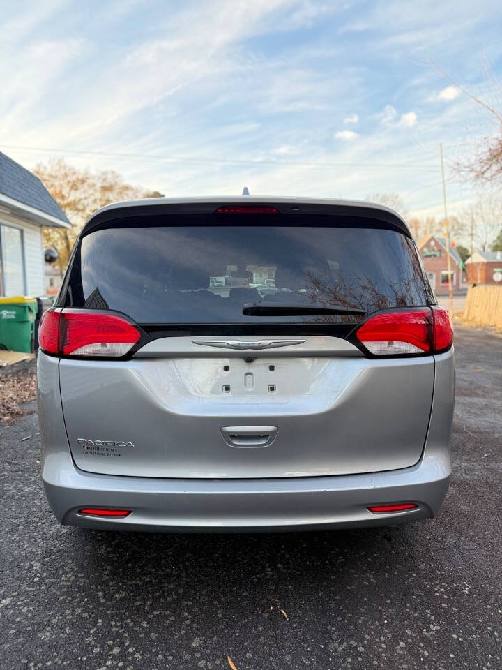 2017 Chrysler Pacifica for sale at Joes Blvd Auto Sales in Hopewell, VA