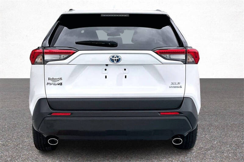 2023 Toyota RAV4 Hybrid XLE Premium