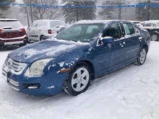 2009 Ford Fusion for sale at Chuckie Bizzarro's Fleetwing Auto in Erie, PA