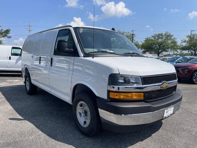 2025 Chevrolet Express 2500