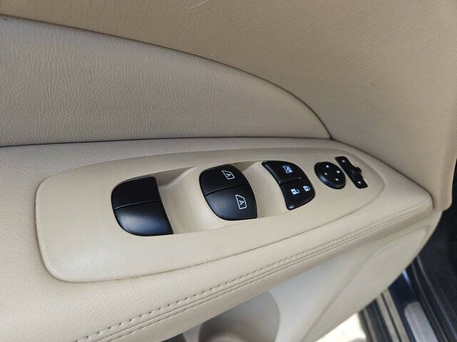 2016 Nissan Pathfinder Platinum