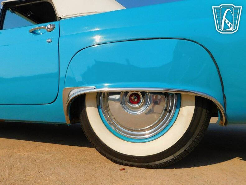 1956 Ford Thunderbird