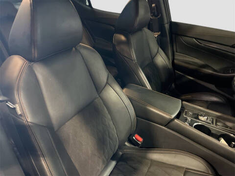 2023 Nissan Maxima 3.5 SR