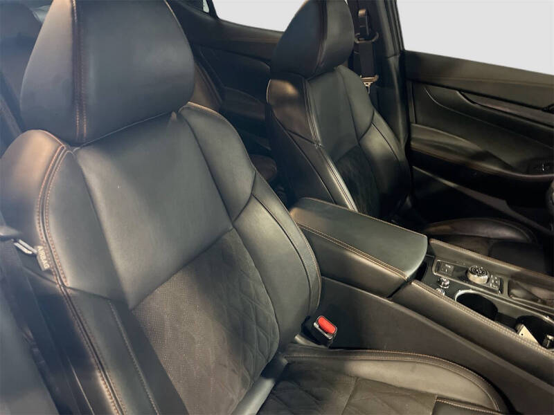 2023 Nissan Maxima 3.5 SR