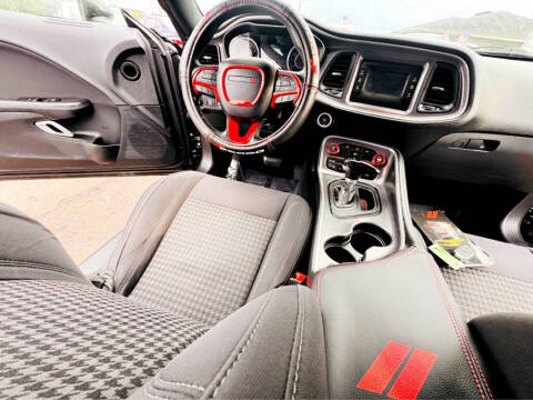 2015 Dodge Challenger SXT