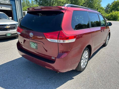 2014 Toyota Sienna XLE 7-Passenger