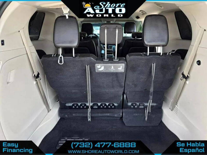 2020 Chrysler Voyager LXi