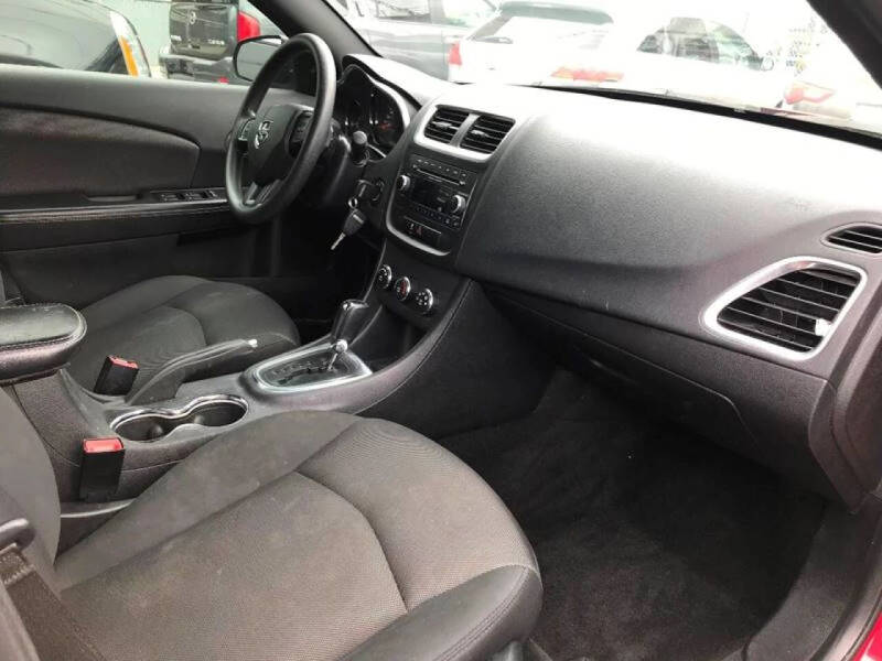 2013 Dodge Avenger SE