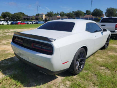 2022 Dodge Challenger SXT