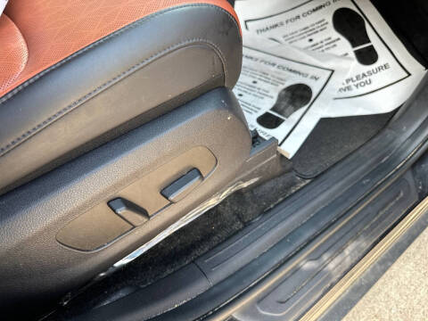 2024 Kia Carnival SX