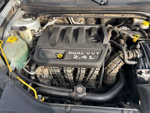 2012 Chrysler 200 LX