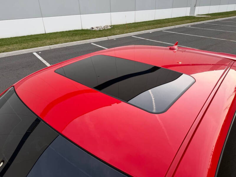 2016 Dodge Challenger SXT Plus