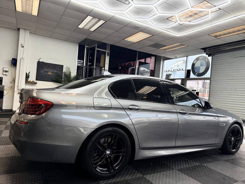 2016 BMW 5 Series 528i