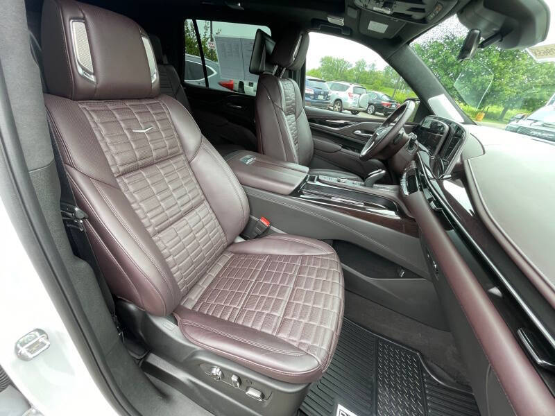 2023 Cadillac Escalade Sport Platinum