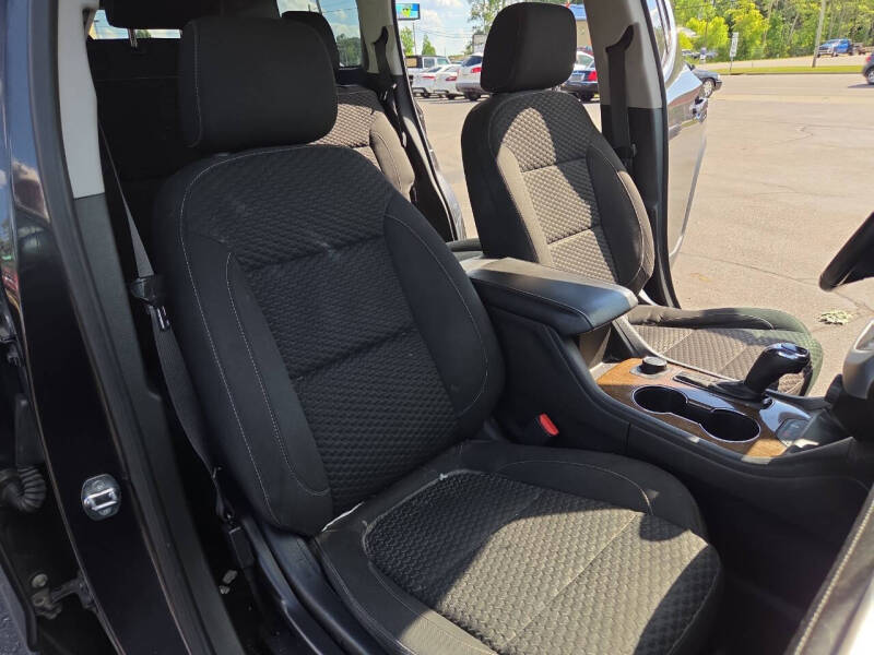 2017 GMC Acadia SLE-1