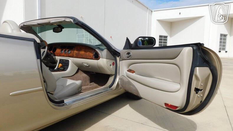2000 Jaguar XK-Series XK8