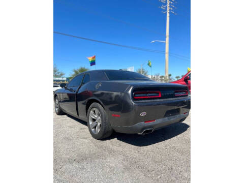 2016 Dodge Challenger SXT