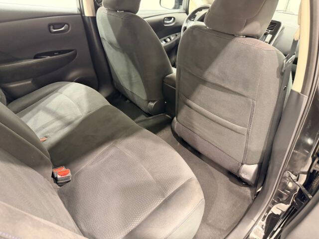 2016 Nissan LEAF SV