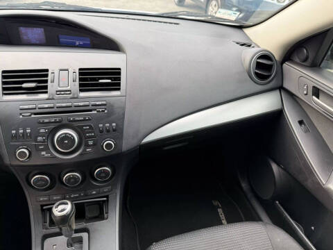 2013 Mazda MAZDA3 i Touring