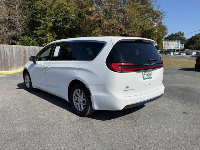 2023 Chrysler Pacifica Touring