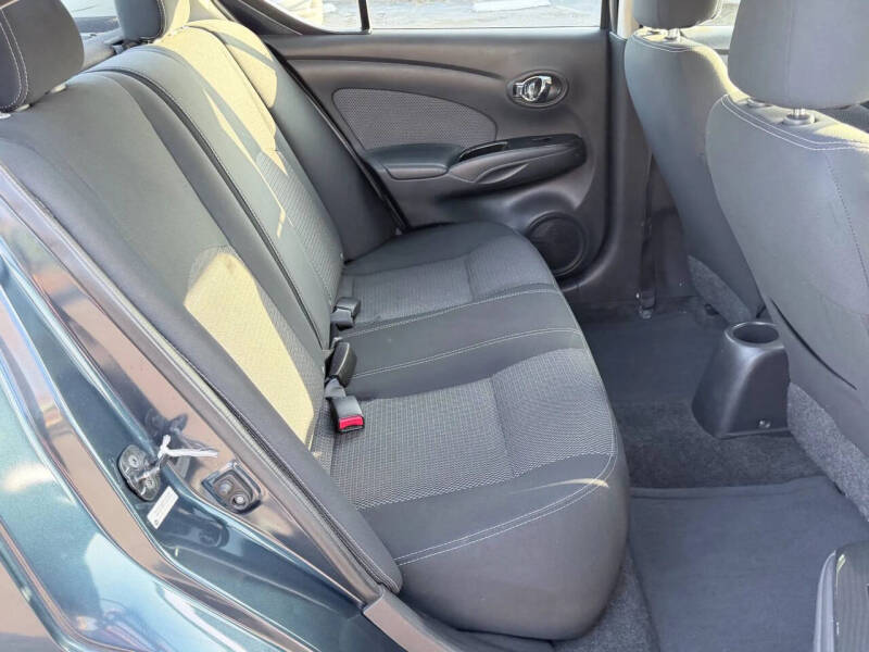 2015 Nissan Versa 1.6 S